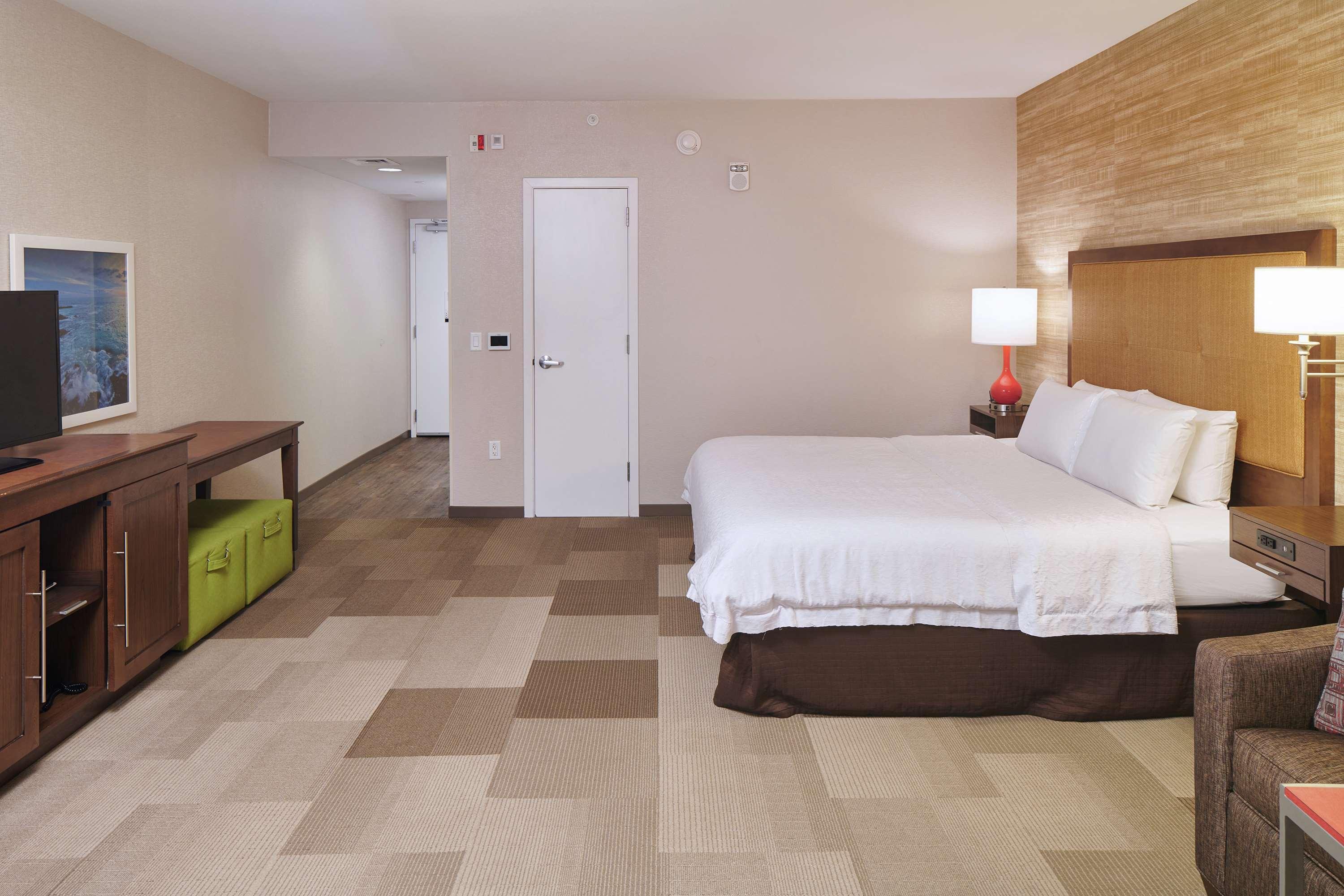 Hampton Inn & Suites Oahu Kapolei - Free Parking - No Resort Fee 3*