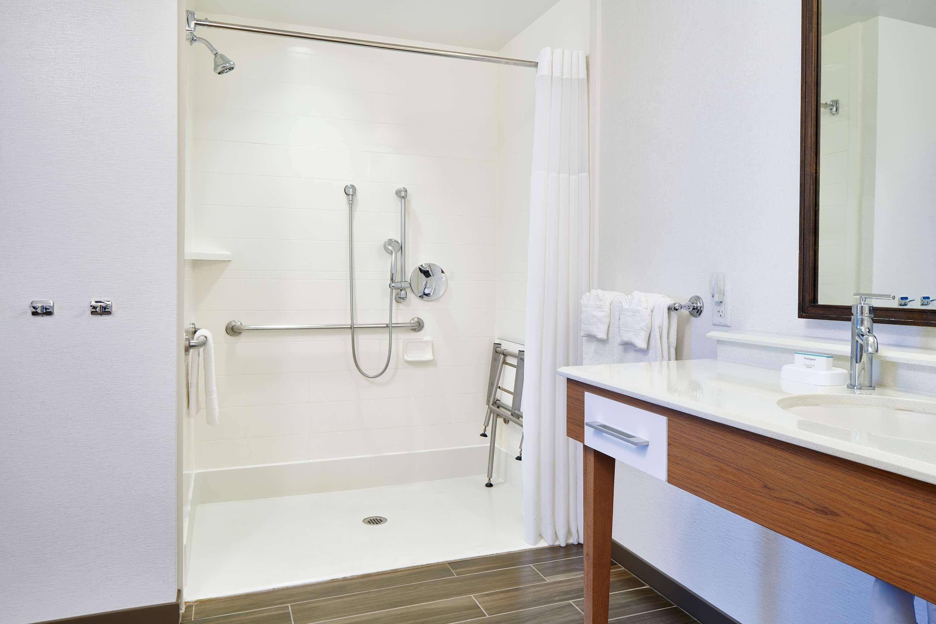 Hampton Inn & Suites Oahu Kapolei - Free Parking - No Resort Fee Hotel 3*