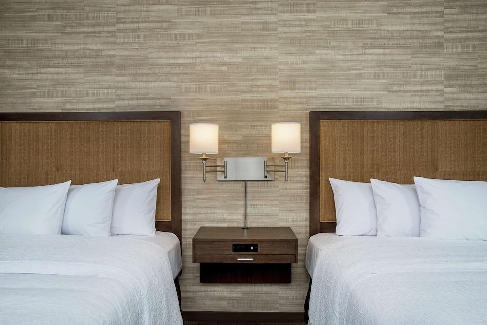 Hampton Inn & Suites Oahu Kapolei - Free Parking - No Resort Fee 3*