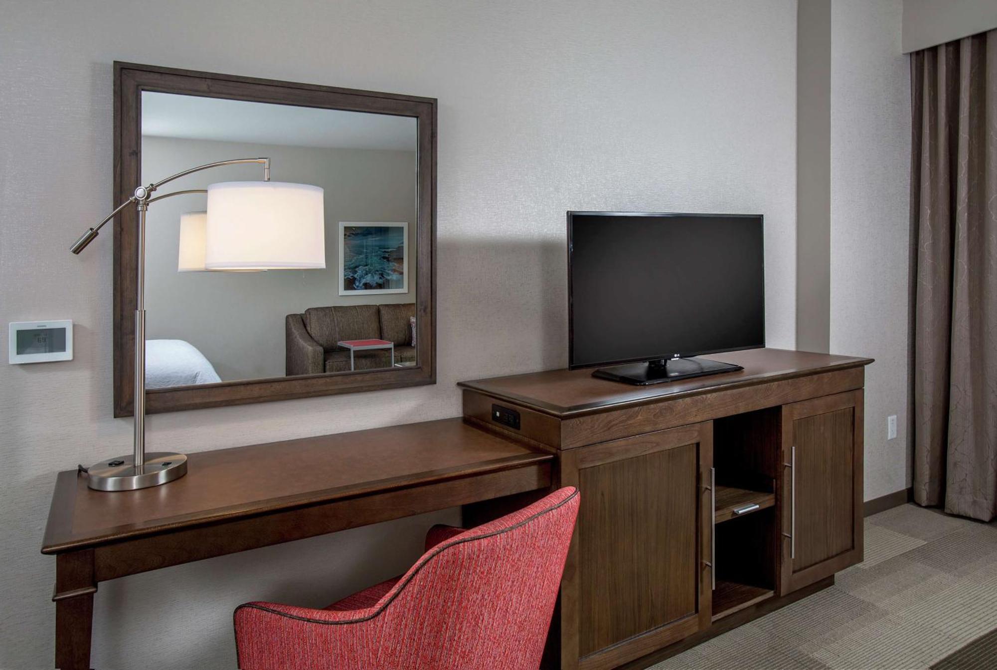Hampton Inn & Suites Oahu Kapolei - Free Parking - No Resort Fee Hotel 3*