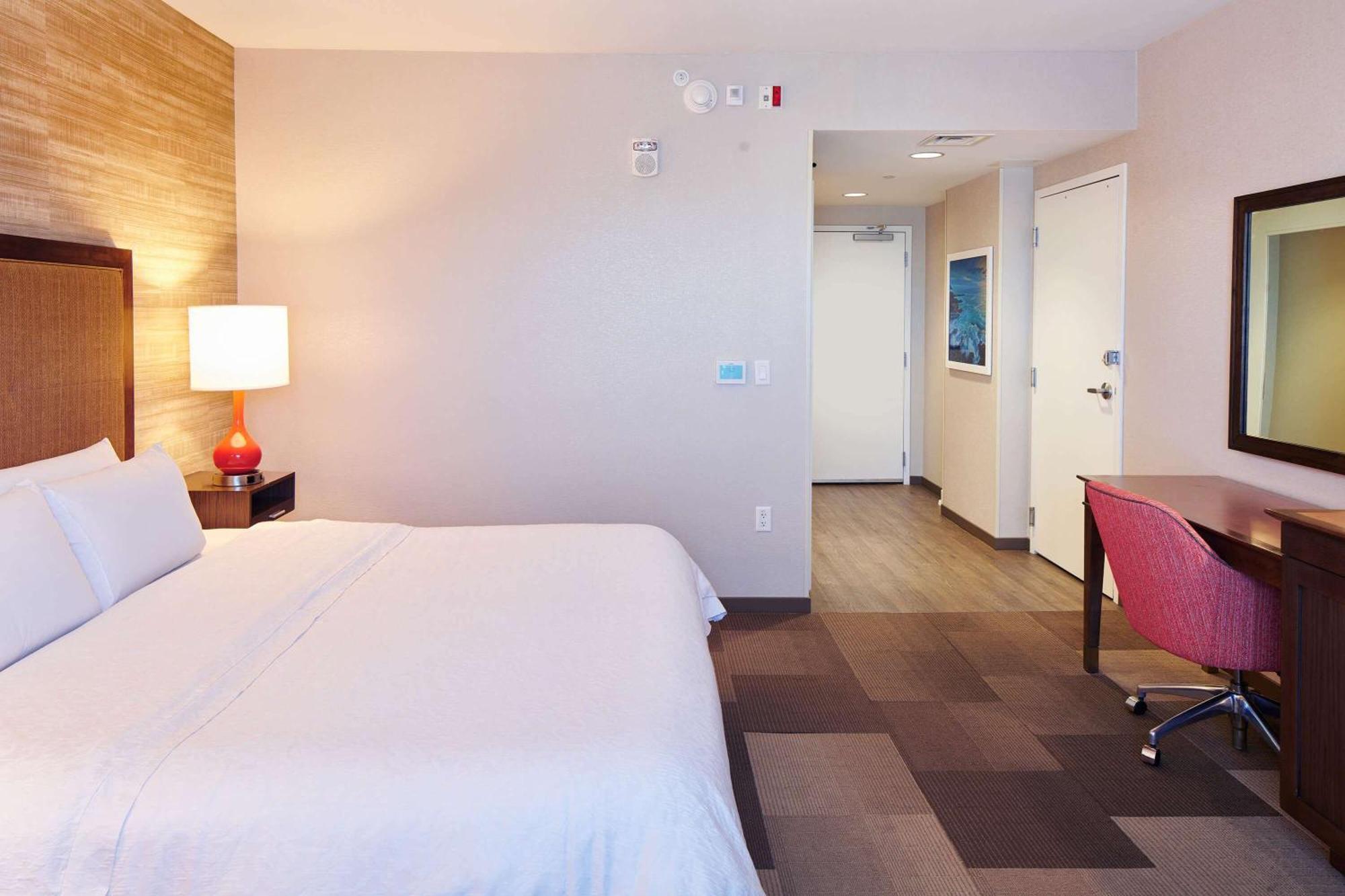 Hampton Inn & Suites Oahu Kapolei - Free Parking - No Resort Fee Kapolei