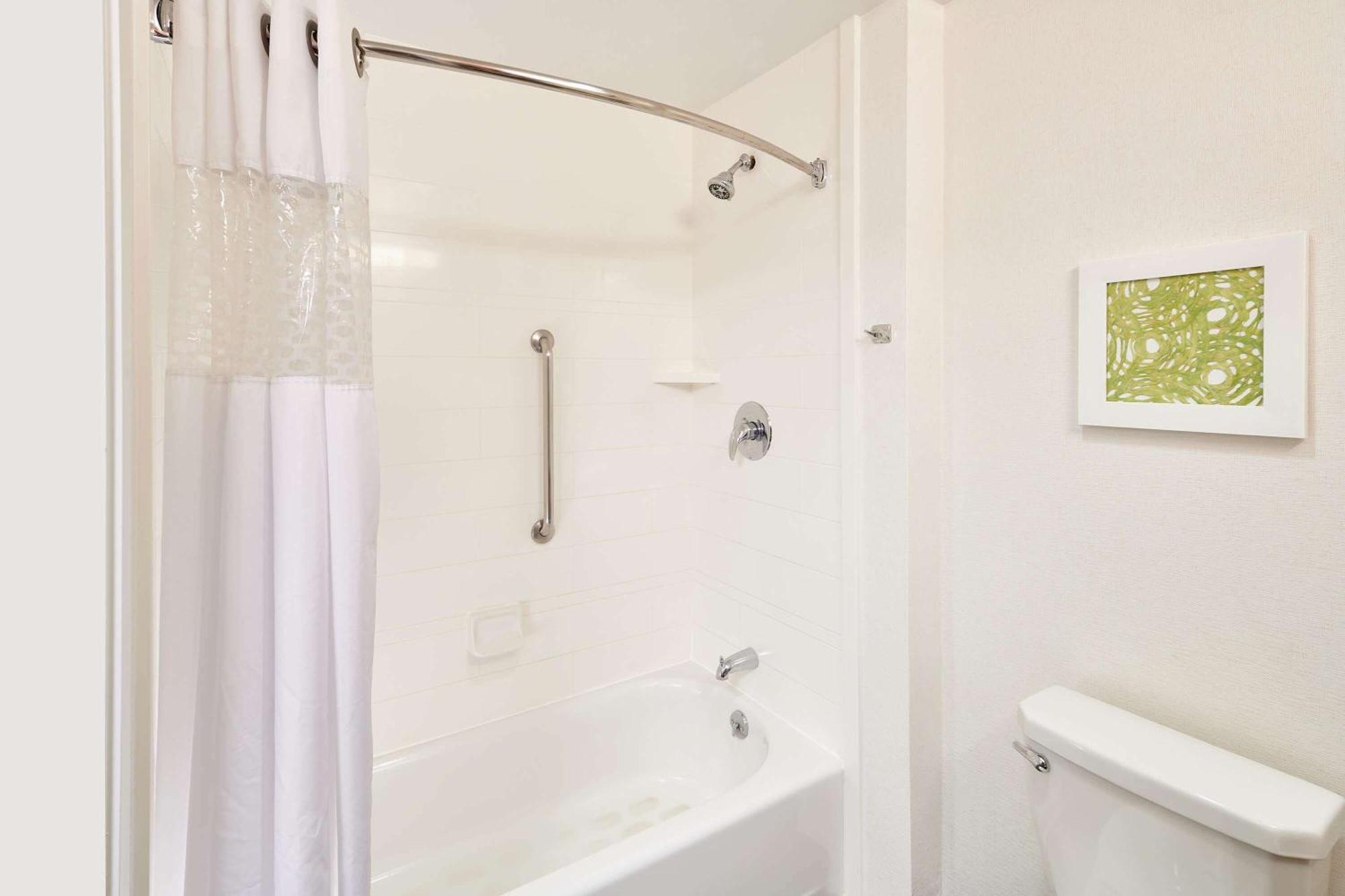 Hampton Inn & Suites Oahu Kapolei - Free Parking - No Resort Fee Hotel 3*